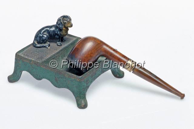 harmas fabre 15.JPG - Pipe et cendrier de Jean-Henri FabreHarmas de FabreSérignan du Comtat, 84 France